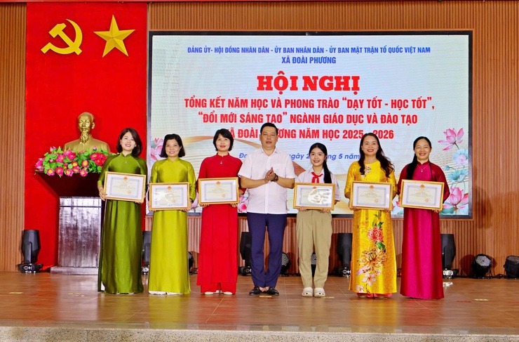Xã Đoài Phương tuyên dương, khen thưởng các tập thể, cá nhân tiêu biểu trong phong trào thi đua “Dạy tốt - Học tốt”, “Đổi mới sáng tạo, nâng cao chất lượng giáo dục, đào tạo”  - Ảnh 4.