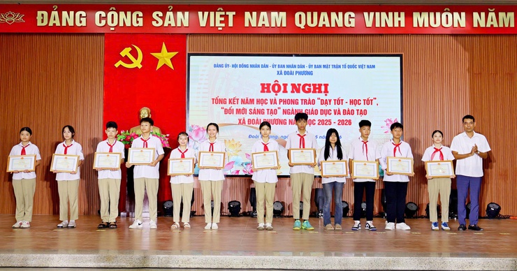 Xã Đoài Phương tuyên dương, khen thưởng các tập thể, cá nhân tiêu biểu trong phong trào thi đua “Dạy tốt - Học tốt”, “Đổi mới sáng tạo, nâng cao chất lượng giáo dục, đào tạo”  - Ảnh 11.