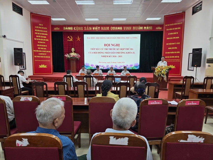 Tổ đại biểu số 4 HĐND phường Phú Lương tiếp xúc cử tri trước kỳ họp thứ Ba- Ảnh 1.