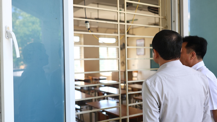 UBND xã Thạch Thất kiểm tra cơ sở vật chất phục vụ kỳ thi tuyển sinh lớp 10 THPT năm học 2026–2027- Ảnh 2.