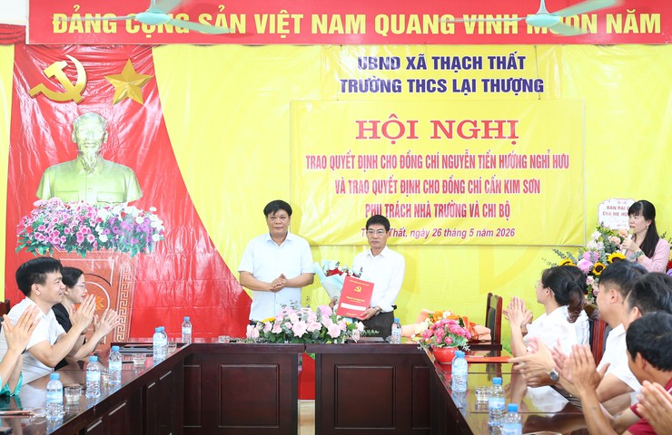 Đảng ủy xã Thạch Thất tổ chức Hội nghị công bố và trao Quyết định về công tác cán bộ- Ảnh 3.