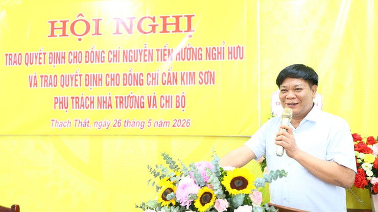 Đảng ủy xã Thạch Thất tổ chức Hội nghị công bố và trao Quyết định về công tác cán bộ- Ảnh 1.
