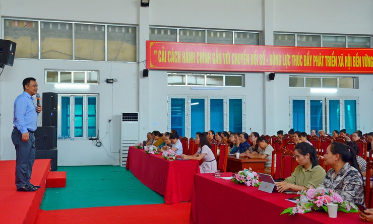 Phường Tùng Thiện tập huấn công tác bình đẳng giới năm 2026 - Ảnh 1.
