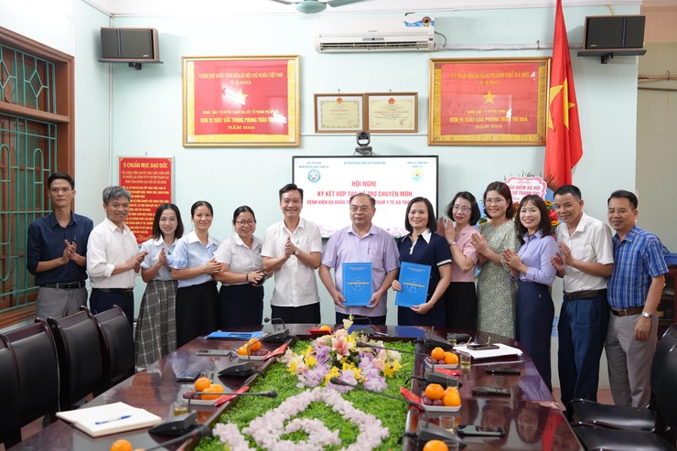 Ký kết hợp tác hỗ trợ chuyên môn giữa Bệnh viện Đa khoa Thanh Oai và Trạm Y tế xã Thanh Oai - Nâng cao chất lượng y tế cơ sở- Ảnh 6.