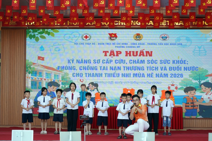 Phường Chương Mỹ tổ chức tập huấn kỹ năng sơ cấp cứu, phòng chống tai nạn thương tích và đuối nước cho thanh thiếu nhi hè 2026- Ảnh 9.