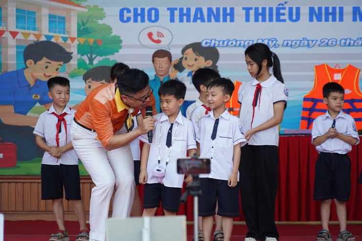 Phường Chương Mỹ tổ chức tập huấn kỹ năng sơ cấp cứu, phòng chống tai nạn thương tích và đuối nước cho thanh thiếu nhi hè 2026- Ảnh 11.