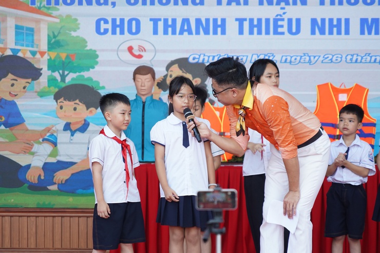 Phường Chương Mỹ tổ chức tập huấn kỹ năng sơ cấp cứu, phòng chống tai nạn thương tích và đuối nước cho thanh thiếu nhi hè 2026- Ảnh 13.