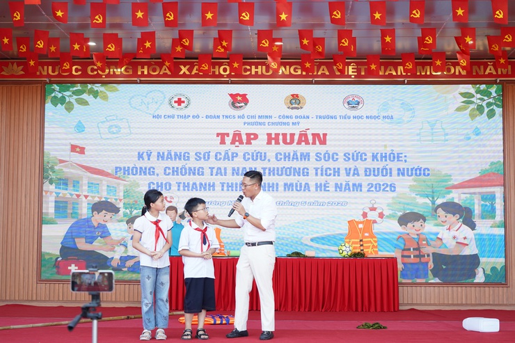Phường Chương Mỹ tổ chức tập huấn kỹ năng sơ cấp cứu, phòng chống tai nạn thương tích và đuối nước cho thanh thiếu nhi hè 2026- Ảnh 14.