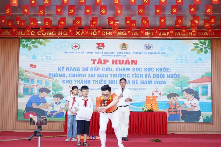 Phường Chương Mỹ tổ chức tập huấn kỹ năng sơ cấp cứu, phòng chống tai nạn thương tích và đuối nước cho thanh thiếu nhi hè 2026- Ảnh 15.
