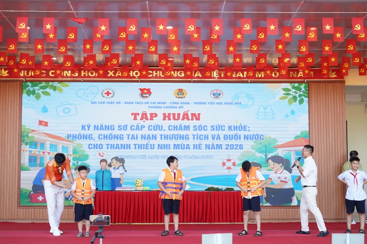 Phường Chương Mỹ tổ chức tập huấn kỹ năng sơ cấp cứu, phòng chống tai nạn thương tích và đuối nước cho thanh thiếu nhi hè 2026- Ảnh 25.