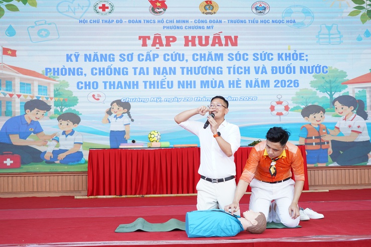 Phường Chương Mỹ tổ chức tập huấn kỹ năng sơ cấp cứu, phòng chống tai nạn thương tích và đuối nước cho thanh thiếu nhi hè 2026- Ảnh 28.