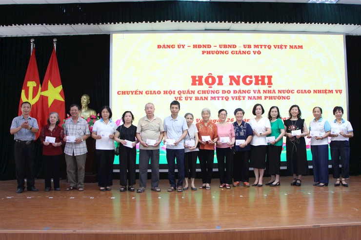  Hội nghị tiếp nhận, chuyển giao Hội Chữ thập đỏ và Hội Người cao tuổi phường về UB. MTTQ phường.- Ảnh 3.