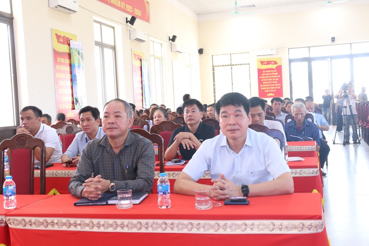 xã Bất Bạt tăng cường tuyên truyền pháp luật về đê điều, thủy lợi và phòng, chống thiên tai- Ảnh 2.