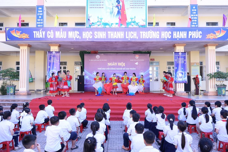 NGÀY HỘI “TRẺ EM VỚI CÔNG NGHỆ SỐ AN TOÀN”- Ảnh 1.