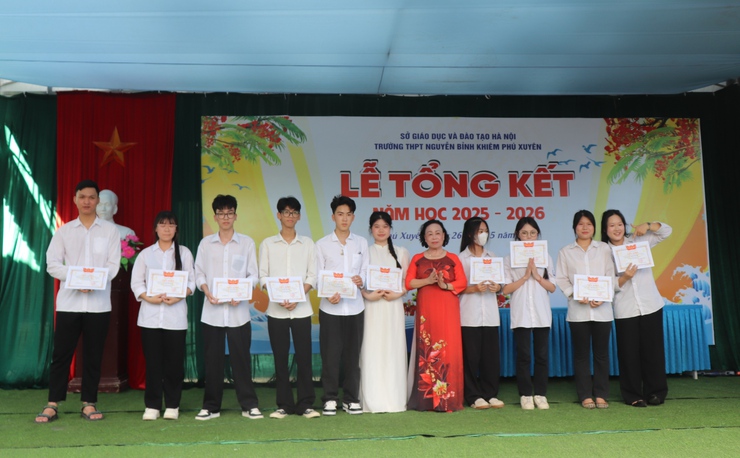 Trường THPT Nguyễn Bỉnh Khiêm – Phú Xuyên tổ chức tổng kết năm học 2025 – 2026- Ảnh 7.