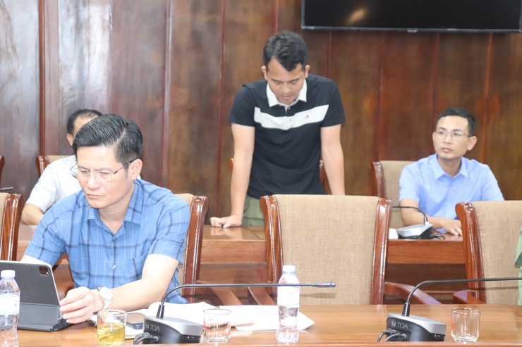 Hội nghị triển khai, họp bàn dự thảo kế hoạch thi hành Quyết định áp dụng biện pháp khắc phục hậu quả do vi phạm hành chính lĩnh vực đất đai trên địa bàn xã Phú Xuyên.- Ảnh 3.