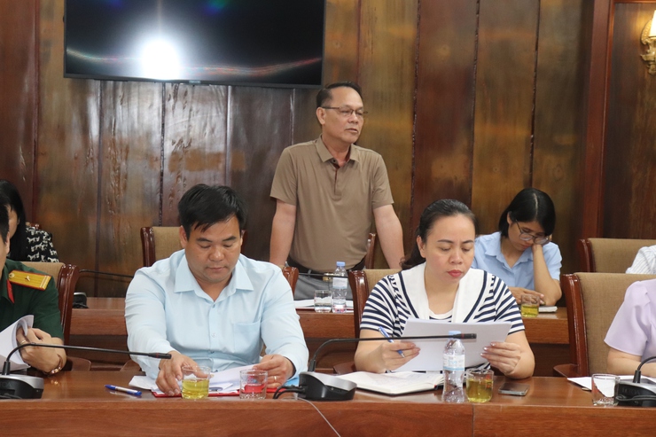 Hội nghị triển khai, họp bàn dự thảo kế hoạch thi hành Quyết định áp dụng biện pháp khắc phục hậu quả do vi phạm hành chính lĩnh vực đất đai trên địa bàn xã Phú Xuyên.- Ảnh 4.