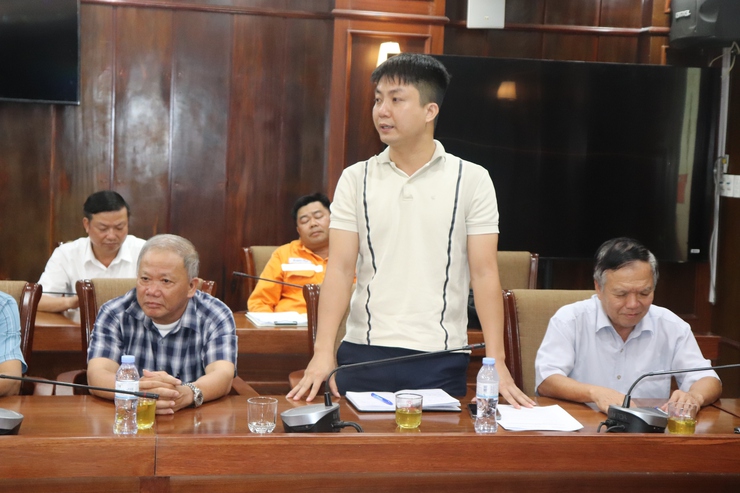 Hội nghị triển khai, họp bàn dự thảo kế hoạch thi hành Quyết định áp dụng biện pháp khắc phục hậu quả do vi phạm hành chính lĩnh vực đất đai trên địa bàn xã Phú Xuyên.- Ảnh 5.