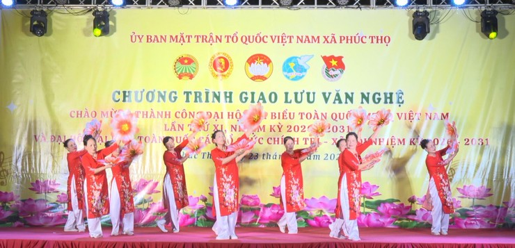 Phúc Thọ sôi nổi Liên hoan văn nghệ chào mừng thành công Đại hội Đại biểu Mặt trận Tổ quốc Việt Nam lần thứ XI và Đại hội Đại biểu các tổ chức Chính trị - Xã hội toàn quốc nhiệm kỳ 2026–2031- Ảnh 2.