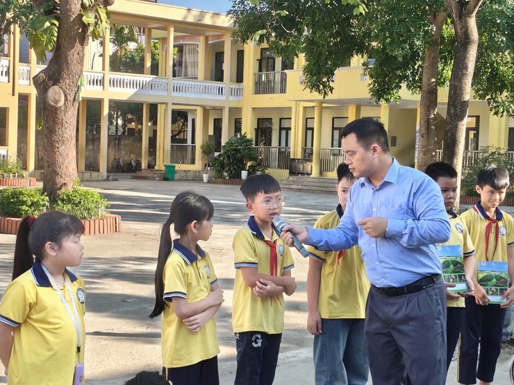 Phúc Thọ đẩy mạnh tuyên truyền kỹ năng phòng chống đuối nước, xâm hại và bạo lực trẻ em trước kỳ nghỉ hè- Ảnh 3.