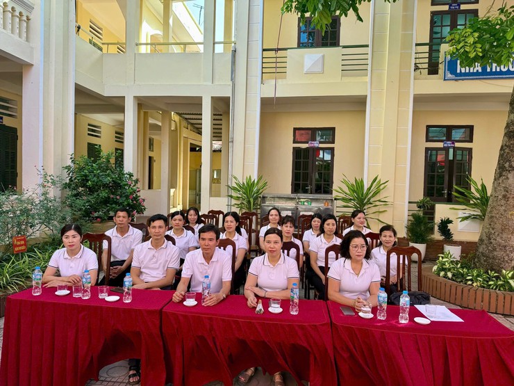 Phúc Thọ đẩy mạnh tuyên truyền kỹ năng phòng chống đuối nước, xâm hại và bạo lực trẻ em trước kỳ nghỉ hè- Ảnh 1.