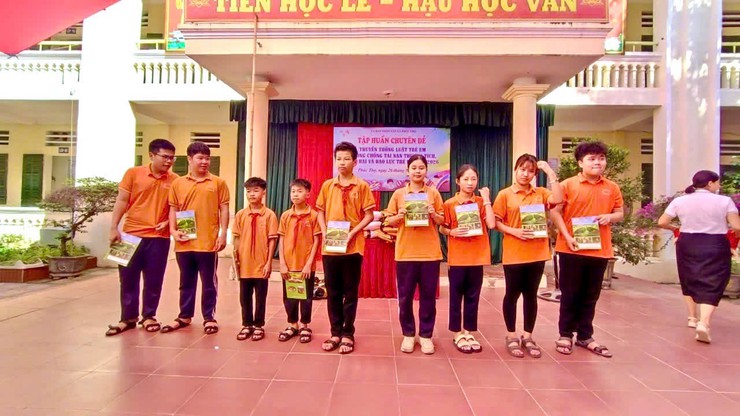 Phúc Thọ đẩy mạnh tuyên truyền kỹ năng phòng chống đuối nước, xâm hại và bạo lực trẻ em trước kỳ nghỉ hè- Ảnh 5.