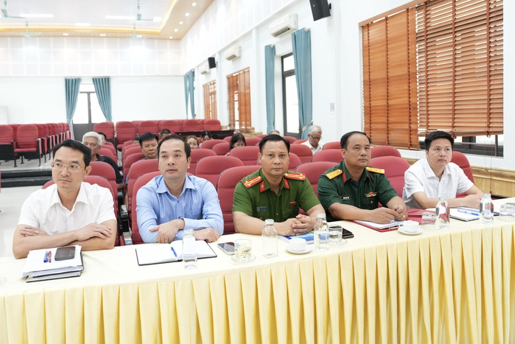 UBND xã Sơn Đồng nghe báo cáo kết quả xử lý các điểm nghẽn trên địa bàn xã- Ảnh 2.