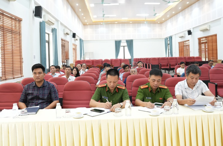 UBND xã Sơn Đồng nghe báo cáo kết quả xử lý các điểm nghẽn trên địa bàn xã- Ảnh 3.