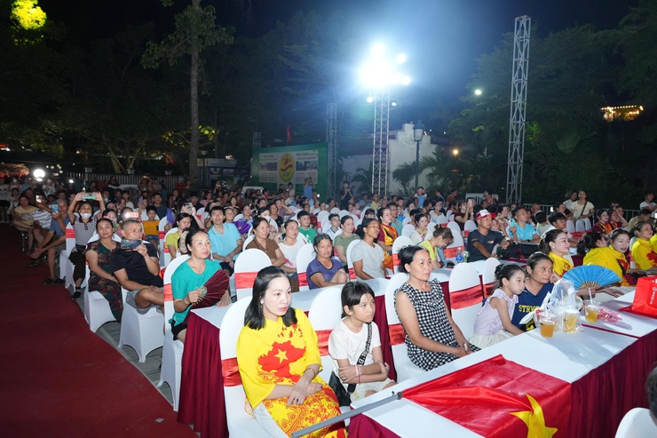 Chương trình nghệ thuật “Hào khí Thánh Gióng – Vang mãi ngàn năm” Lan tỏa niềm tự hào quê hương Phù Đổng anh hùng- Ảnh 6.