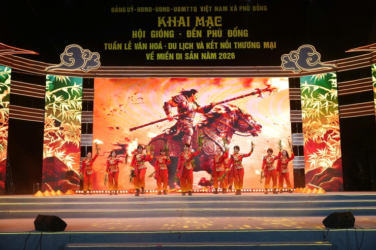 Chương trình nghệ thuật “Hào khí Thánh Gióng – Vang mãi ngàn năm” Lan tỏa niềm tự hào quê hương Phù Đổng anh hùng- Ảnh 4.