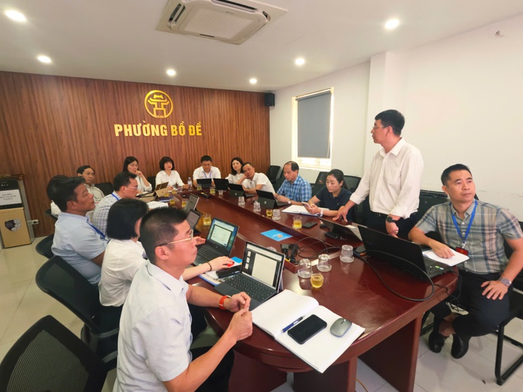 KHẨN TRƯƠNG, QUYẾT LIỆT TRIỂN KHAI CÔNG TÁC SẮP XẾP TỔ DÂN PHỐ TRÊN ĐỊA BÀN PHƯỜNG BỒ ĐỀ- Ảnh 1.