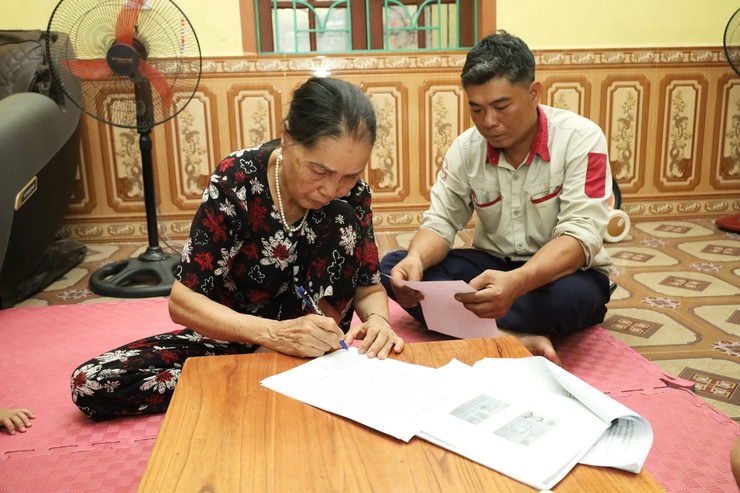 PHƯỜNG TÙNG THIỆN ĐẨY NHANH GIẢI PHÓNG MẶT BẰNG DỰ ÁN CẢI TẠO, NÂNG CẤP TỈNH LỘ 413: NGƯỜI DÂN ĐỒNG THUẬN NHẬN TIỀN BỒI THƯỜNG- Ảnh 6.