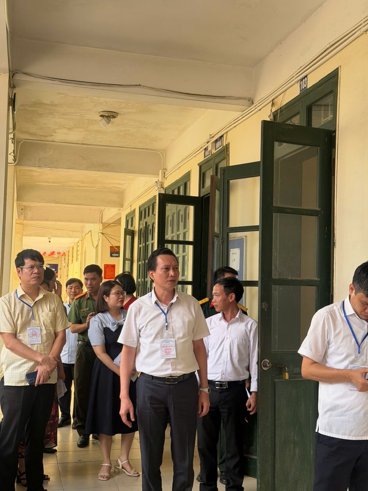 Tây Mỗ: Kiểm tra cơ sở vật chất phục vụ Kỳ thi tốt nghiệp Trung học phổ thông và Tuyển sinh lớp 10 năm học 2026-2027- Ảnh 3.