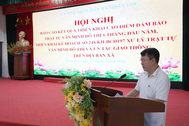 UBND xã Thiên Lộc tổ chức Hội nghị báo cáo kết quả triển khai cao điểm đảm bảo trật tự văn minh đô thị 6 tháng đầu năm; triển khai Kế hoạch xử lý trật tự văn minh đô thị và ùn tắc giao thông trên địa bàn xã.- Ảnh 6.