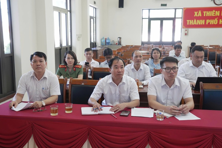 UBND xã Thiên Lộc tổ chức Hội nghị báo cáo kết quả triển khai cao điểm đảm bảo trật tự văn minh đô thị 6 tháng đầu năm; triển khai Kế hoạch xử lý trật tự văn minh đô thị và ùn tắc giao thông trên địa bàn xã.- Ảnh 4.