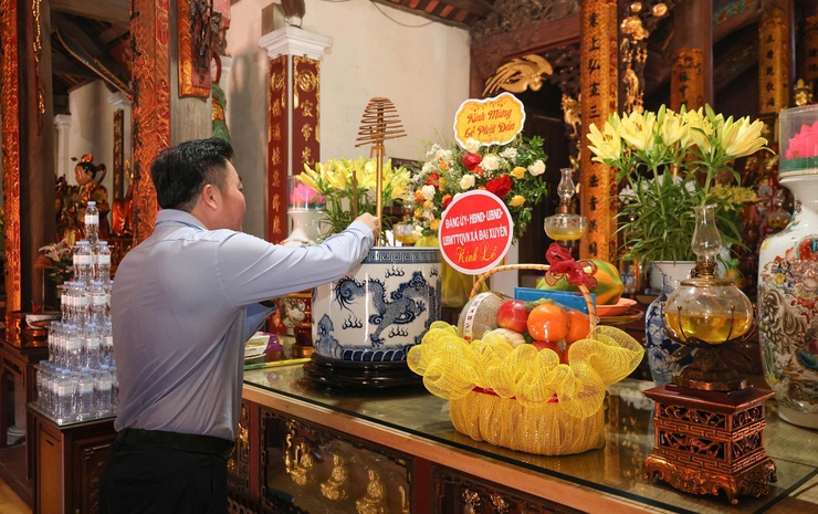 Lãnh đạo xã Đại Xuyên thăm, chúc mừng các cơ sở Phật giáo nhân dịp Đại lễ Phật đản năm 2026- Ảnh 2.