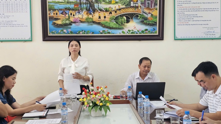 BAN KINH TẾ - NGÂN SÁCH HĐND XÃ TÂY PHƯƠNG GIÁM SÁT CÔNG TÁC THU, CHI TẠI CÁC TRƯỜNG THCS - Ảnh 5.