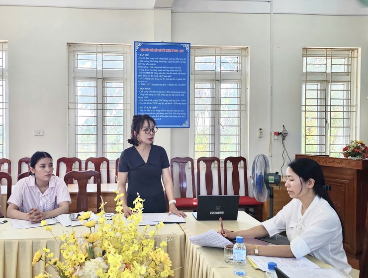 BAN KINH TẾ - NGÂN SÁCH HĐND XÃ TÂY PHƯƠNG GIÁM SÁT CÔNG TÁC THU, CHI TẠI CÁC TRƯỜNG THCS - Ảnh 3.