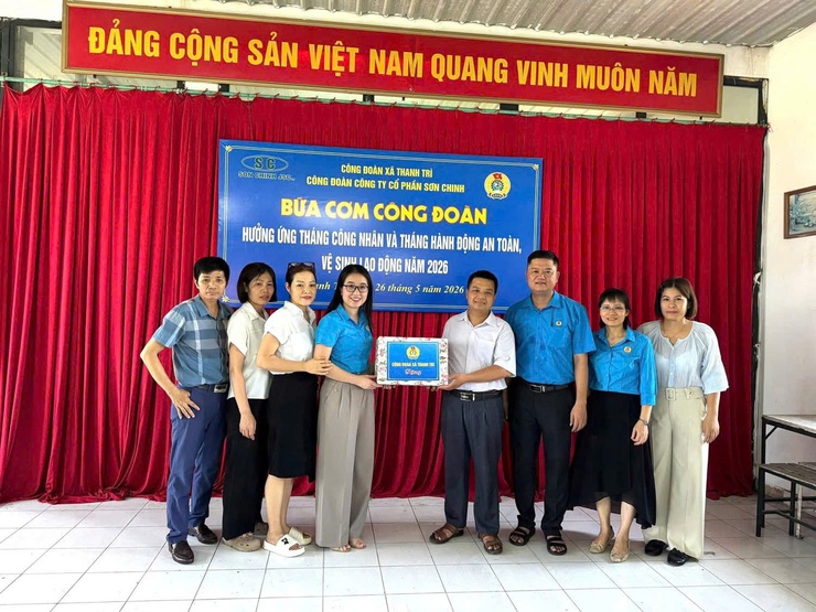 BỮA CƠM CÔNG ĐOÀN – LAN TỎA YÊU THƯƠNG, GẮN KẾT NGƯỜI LAO ĐỘNG- Ảnh 2.