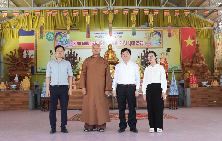 Lãnh đạo xã Đại Xuyên thăm, chúc mừng các cơ sở Phật giáo nhân dịp Đại lễ Phật đản năm 2026- Ảnh 12.