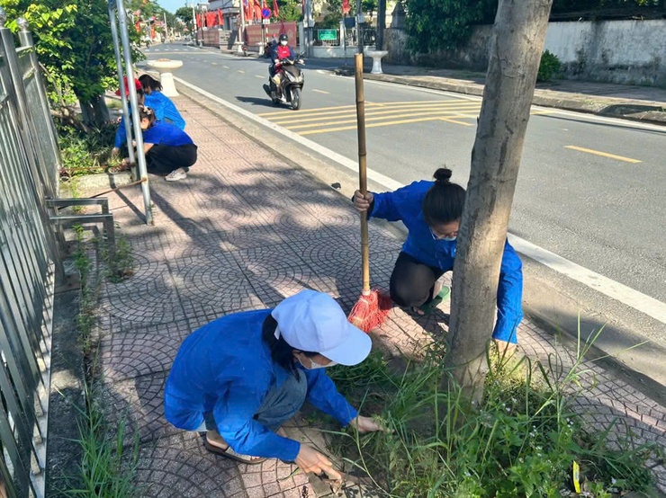 Sức trẻ Liên Minh và những dấu chân "Xanh" ngày cuối tuần- Ảnh 3.