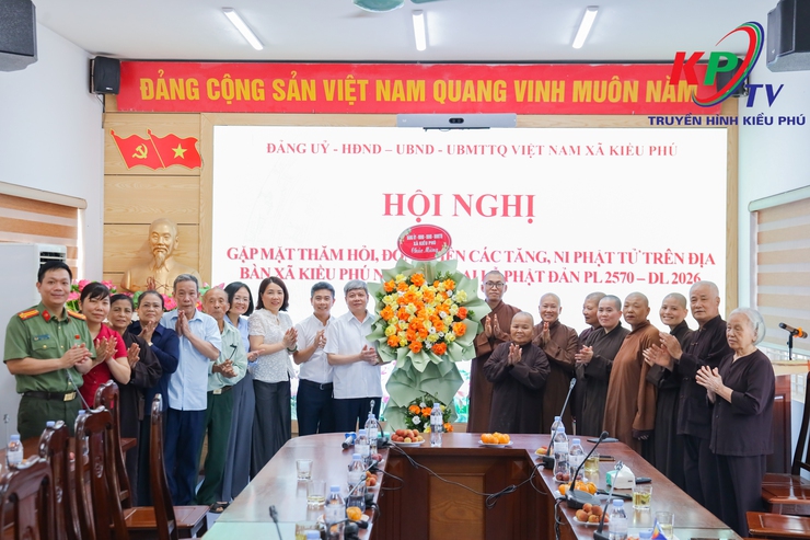 Xã Kiều Phú tổ chức gặp mặt, chúc mừng Chư tôn đức Tăng Ni và đồng bào Phật tử nhân dịp Đại lễ Phật đản Phật lịch 2570 – Dương lịch 2026- Ảnh 4.