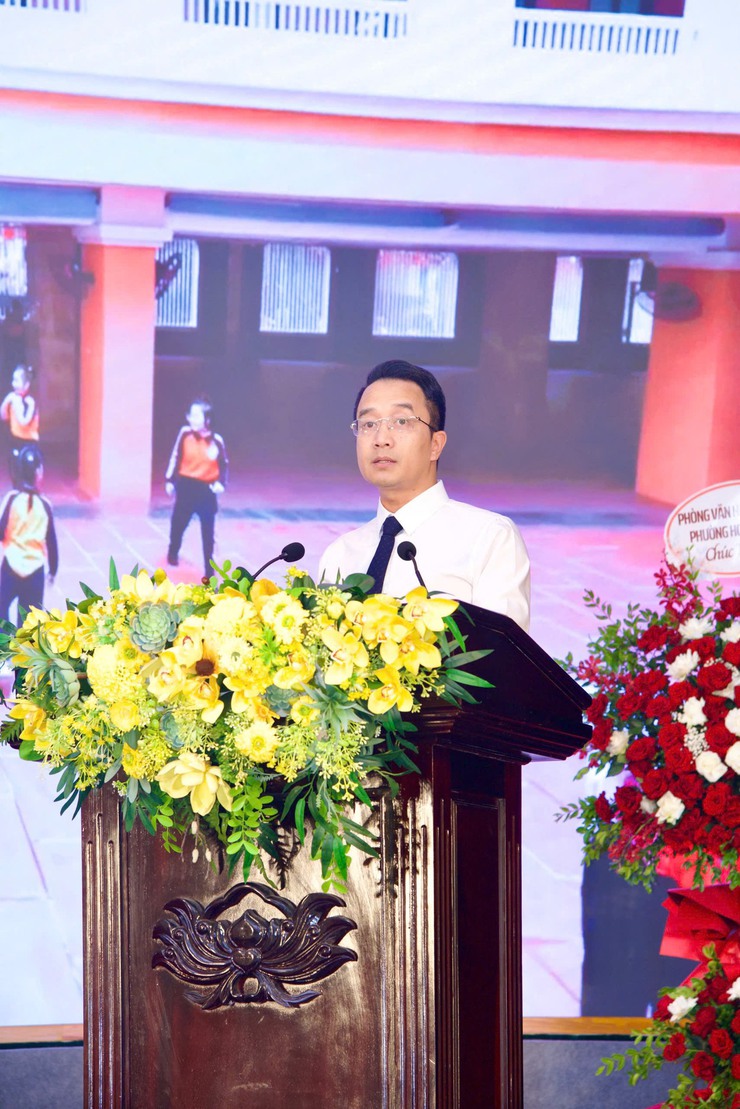Lễ tuyên dương học sinh giỏi tiêu biểu phường Hoàn Kiếm năm học 2025-2026- Ảnh 1.