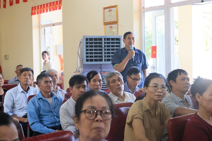 Hội nghị Đại biểu Hội đồng nhân dân xã Thư Lâm Tiếp xúc cử tri trước kỳ họp thứ Ba Hội đồng nhân dân xã khóa II, nhiệm kỳ 2026- 2031- Tổ đại biểu số 4 ( Đơn vị bầu cử số 7 và 8).- Ảnh 11.