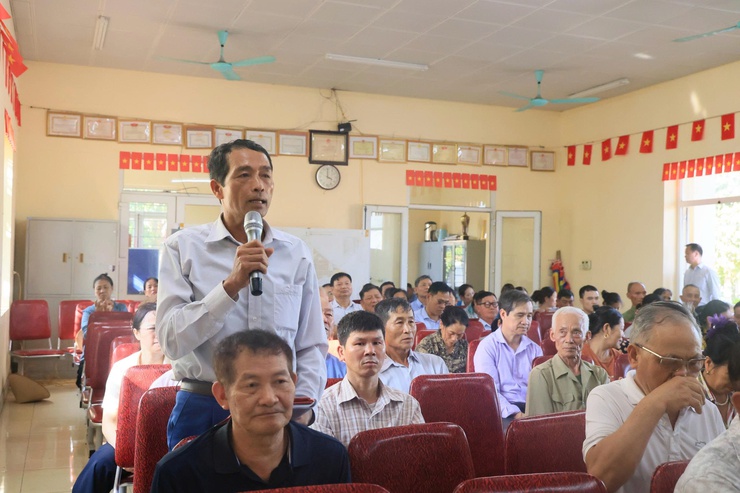 Hội nghị Đại biểu Hội đồng nhân dân xã Thư Lâm Tiếp xúc cử tri trước kỳ họp thứ Ba Hội đồng nhân dân xã khóa II, nhiệm kỳ 2026- 2031- Tổ đại biểu số 4 ( Đơn vị bầu cử số 7 và 8).- Ảnh 12.