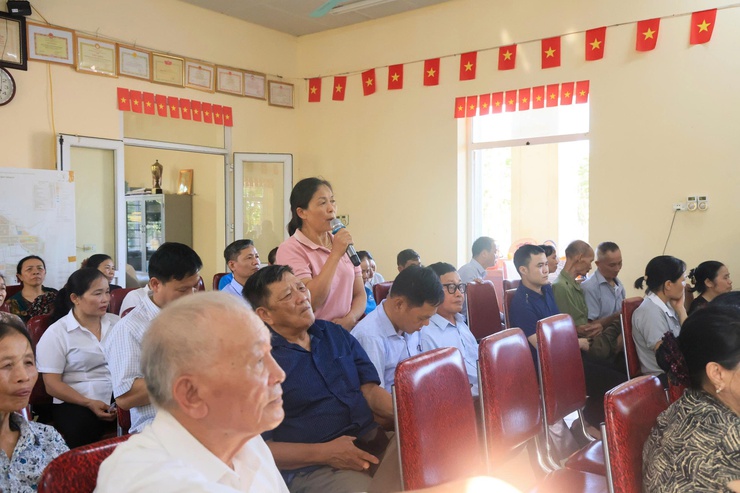 Hội nghị Đại biểu Hội đồng nhân dân xã Thư Lâm Tiếp xúc cử tri trước kỳ họp thứ Ba Hội đồng nhân dân xã khóa II, nhiệm kỳ 2026- 2031- Tổ đại biểu số 4 ( Đơn vị bầu cử số 7 và 8).- Ảnh 13.