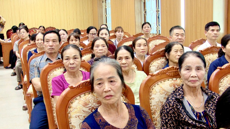 Hội nghị tiếp xúc cử tri trước Kỳ họp thứ Ba HĐND xã Thư Lâm khóa II, nhiệm kỳ 2026 – 2031 tại Tổ đại biểu số 2- Ảnh 13.