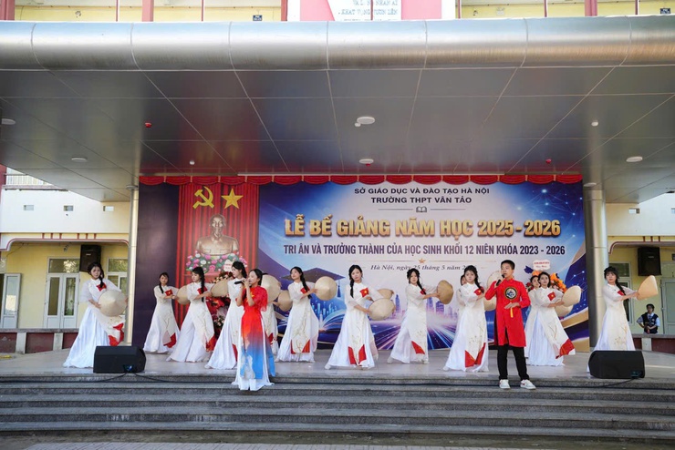 Trường THPT Vân Tảo tổ chức lễ bế giảng năm học 2025-2026- Ảnh 2.