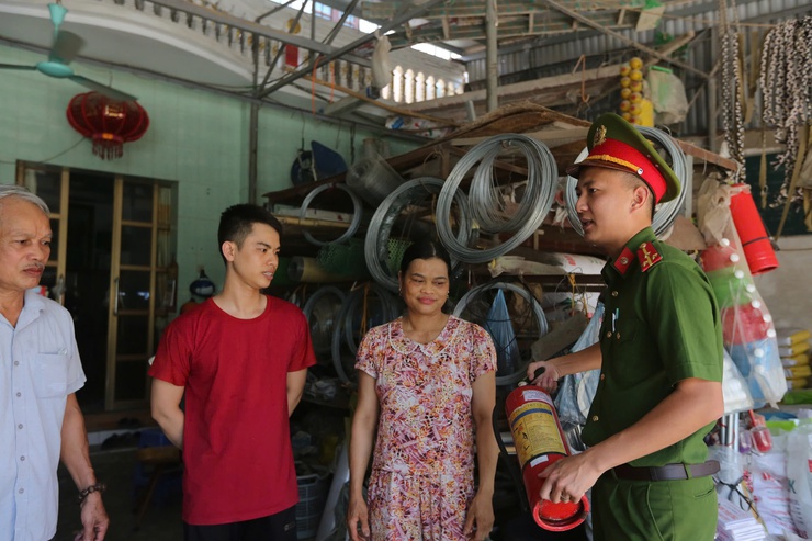 Xã Nam Phù tăng cường kiểm tra, nâng cao năng lực phòng cháy tại chỗ- Ảnh 5.