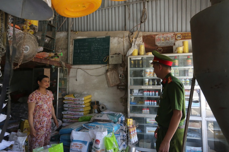 Xã Nam Phù tăng cường kiểm tra, nâng cao năng lực phòng cháy tại chỗ- Ảnh 8.